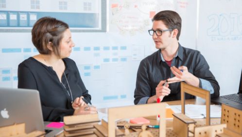 跨越鸿沟，迈向高薪 设计师如何快速入门服务设计的海外大咖指南